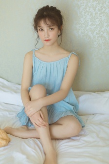 年轻妈妈的